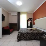 מלון Campanello קסטלנואובו דל גארדה
