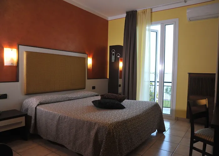 Campanello 3* كاستلْنْيوفو ديل غارد