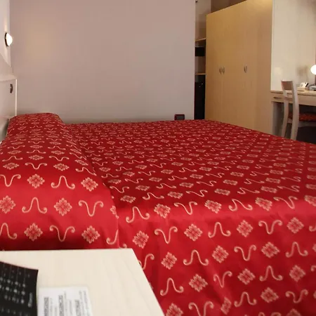 Campanello 3* 카스텔누보델가다