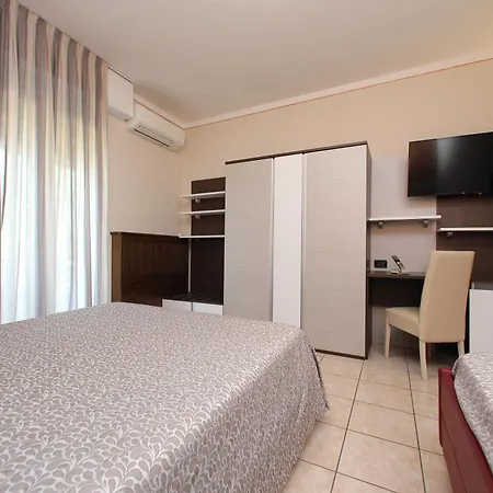 Campanello 3* 카스텔누보델가다